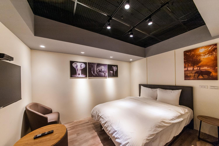 Others 5, Park Ch'i Inn, Yilan