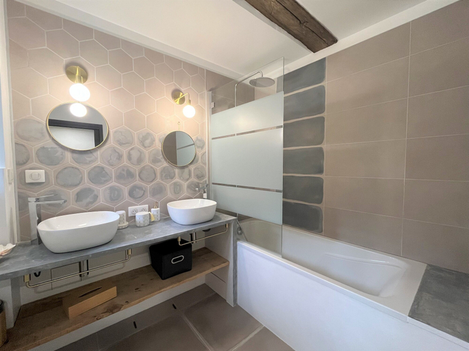 Bathroom 5, Chambres d'hôtes La Cardonnié, Tarn