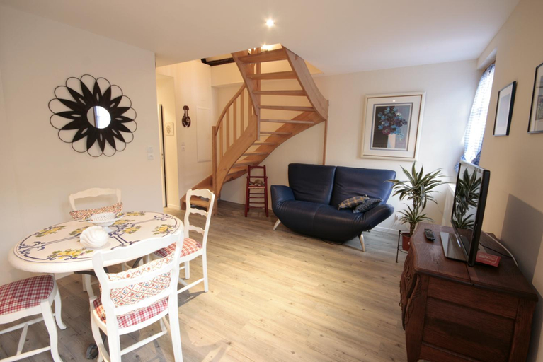 Others 3, Appartement Louise avec Balcon, Haut-Rhin