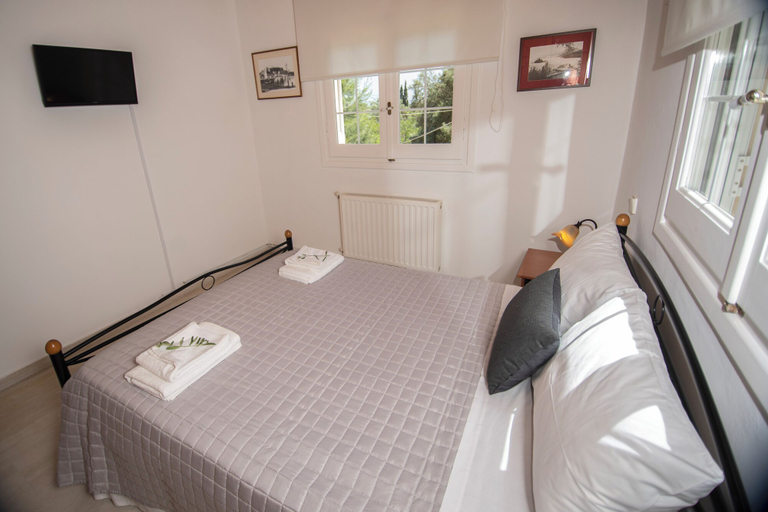 Room 5, Giannis House 2022 by Corfu Escapes, Ionian Islands