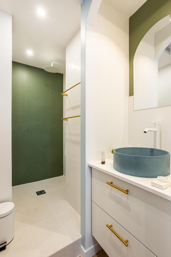 Bathroom 3, Charming apartment - 1BR-4P - Le Marais, Paris
