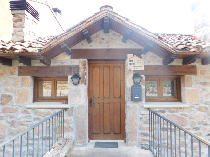 Entrance 4, Las Hoyas I y II, Burgos