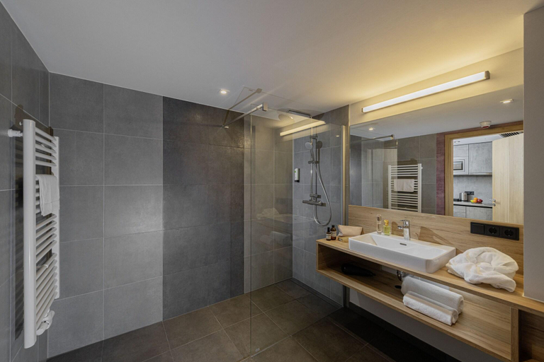 Bedroom 2, Adoro Aparthotel, Rastatt