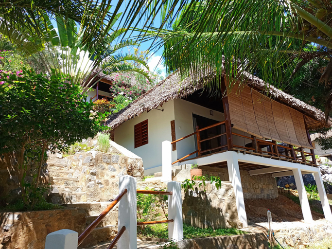 Exterior & Views 2, Tiki Komba, Diana
