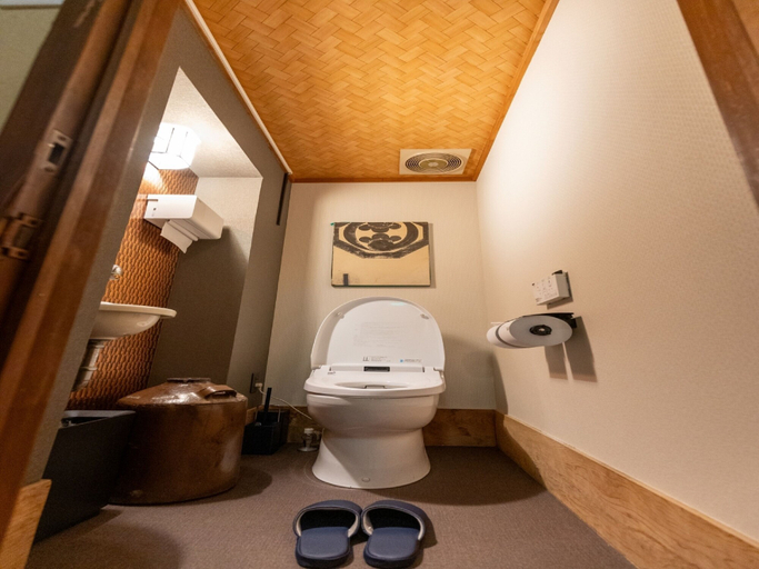 Bathroom 3, Toraya Bekkan, Kotohira