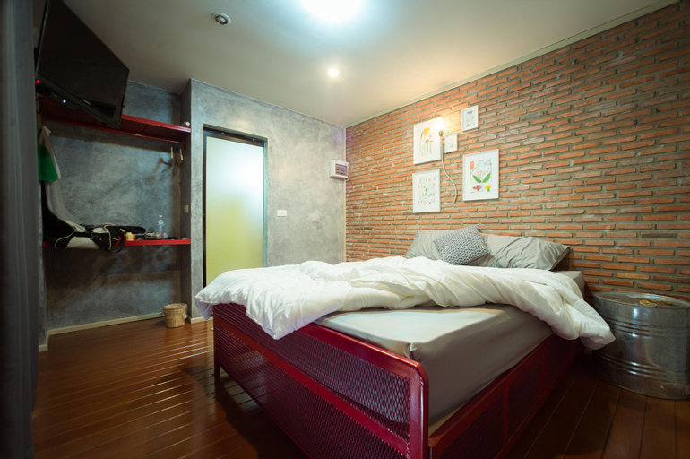 Bedroom 18