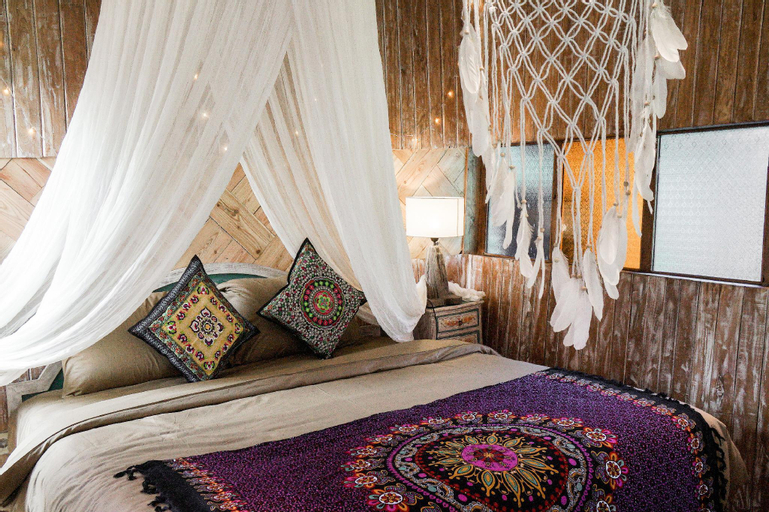 Bedroom 12