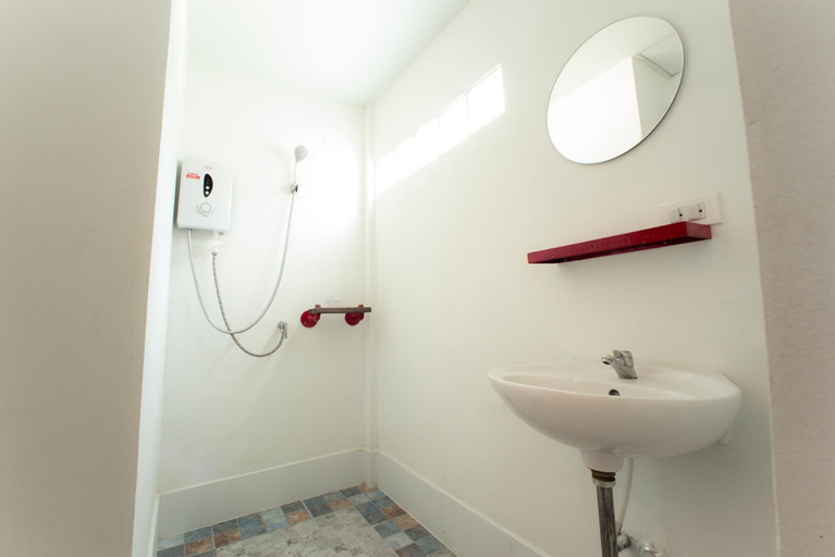 Bathroom 19