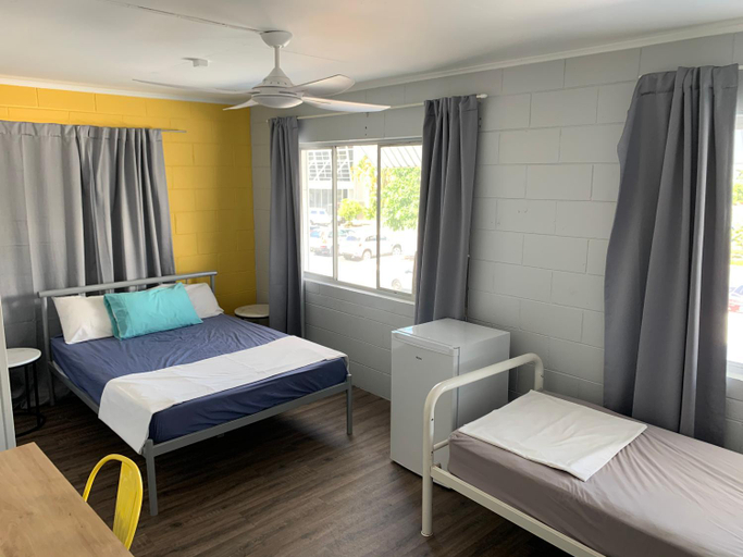 Bedroom 3, Mumma 's Hostel Cairns, Cairns