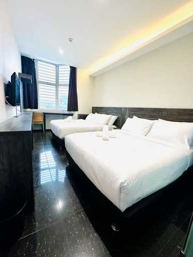 Bedroom 2, Swing & Pillows @ Rawang Selangor, Gombak