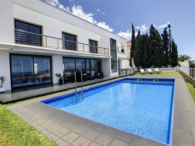 Others 3, The White House - By LovelyStay, Funchal