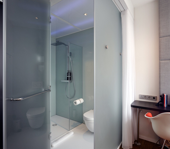 Bathroom 5, citizenM Amstel Amsterdam, Amsterdam