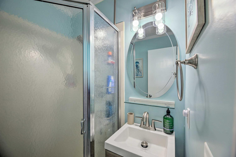 Bathroom 3, Beachfront Condo with Boardwalk and Pool Access!, Carteret