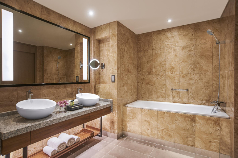 Bathroom 19