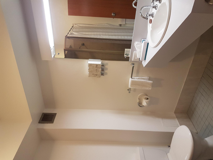 Bathroom 3