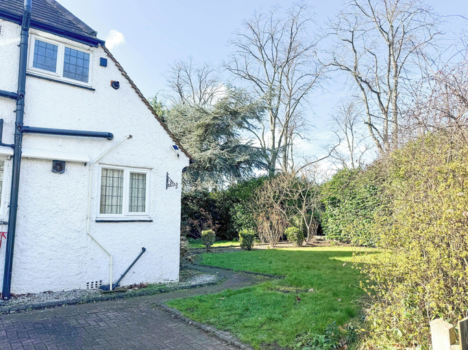 Exterior & Views 2, Large 8 Bedroom House in Edgbaston, Birmingham