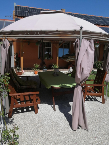 Others 5, Zeg-zug Vendeghaz, Marcali