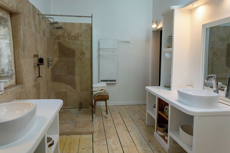 Bathroom 3, Mas Lafleur Charmant mas provençal, Bouches-du-Rhône