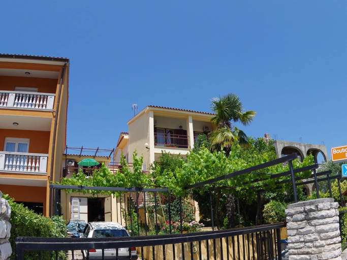 Exterior & Views 2, Comfortable Apartment Near the sea, Medulin