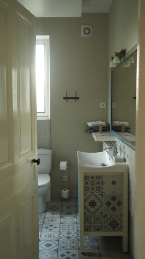 Bathroom 4, La Garenne de Morestel, Isère
