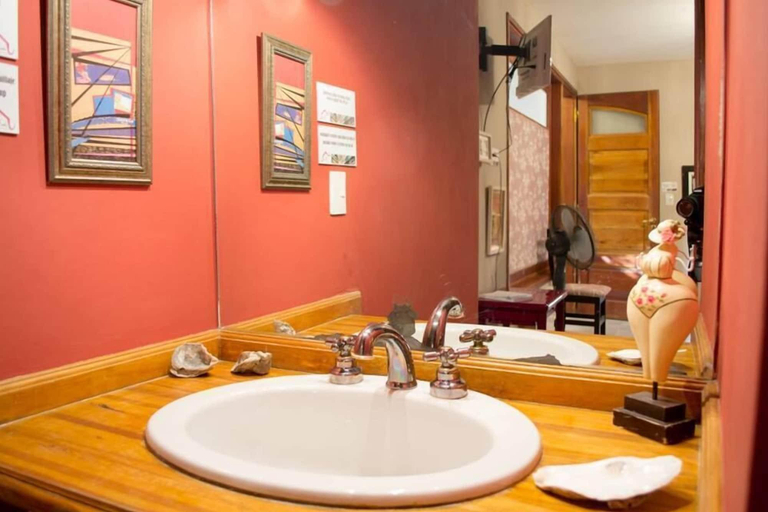Bathroom 5, La Casa de Paula Hosteria Artesanal, Rawson