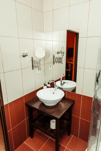 Bathroom 3, Hotel President Cugir, Cugir