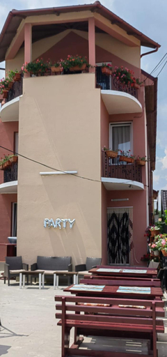 Others 4, Casa Alexandru, Limanu