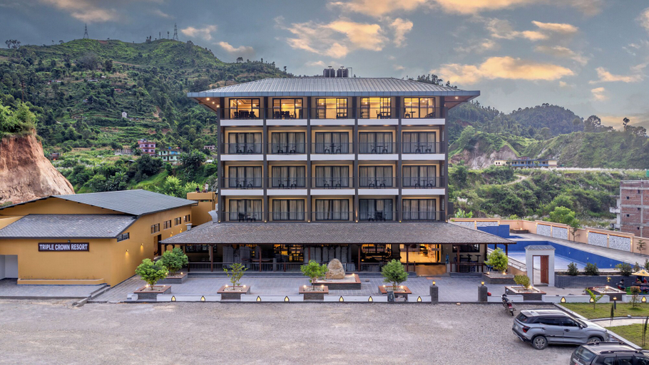 Exterior & Views
