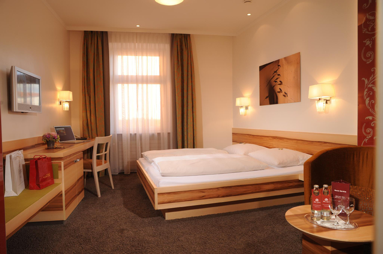 Bedroom 14