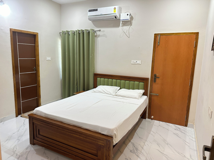 Bedroom 13