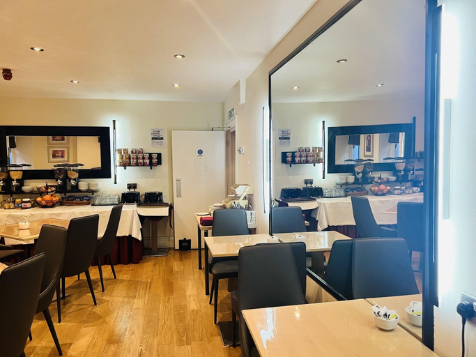 Food & Drinks 5, Cavendish, London