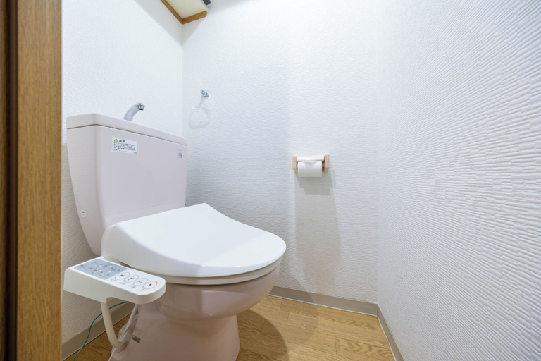 Bathroom 3, Nakatsu Sakae Mansion, Osaka