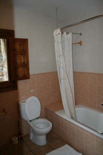 Bathroom 5, Las Hoyas I y II, Burgos