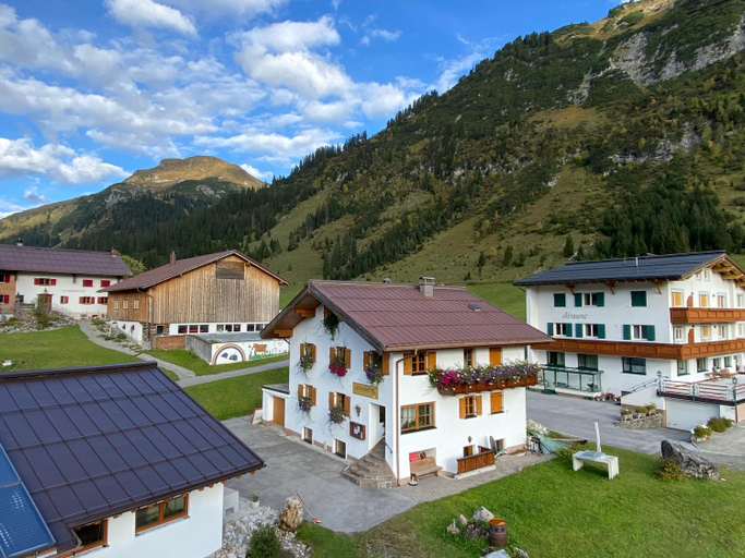Exterior & Views 1, Lech Hostel, Bludenz