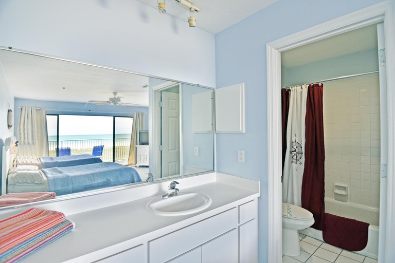 Bathroom 2, Beach Front and Walking Distance to Village, Sarasota