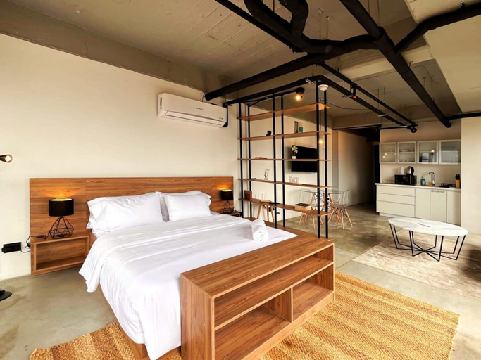 Bedroom 5, Trendy Loft With Balcony in Laureles, Medellín
