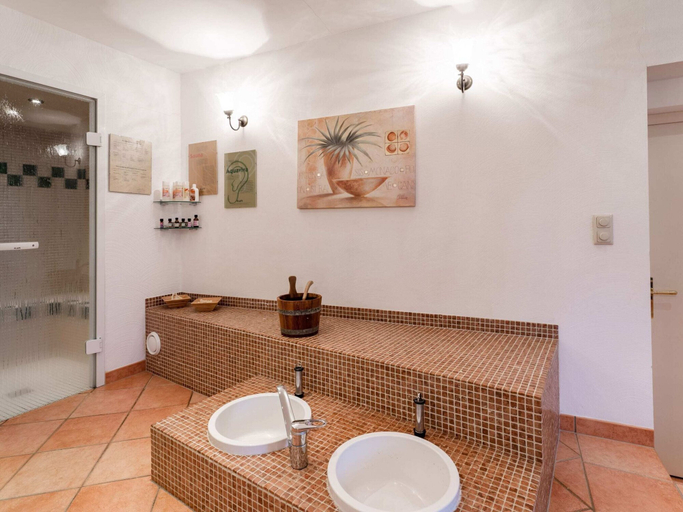 Bathroom 3, Apartment in Reifferscheid With Forest Trails, Euskirchen