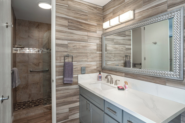 Bathroom 3, Refined Oceanfront Vistas, Maui
