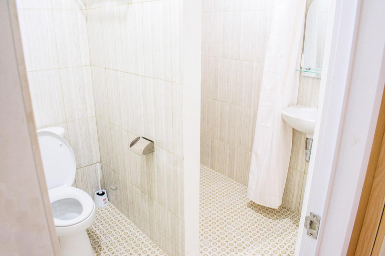 Bathroom 7