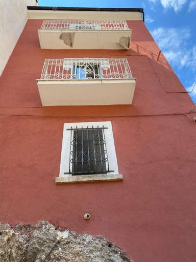 Others 2, Fisolare Suite romantica per due, L'Aquila