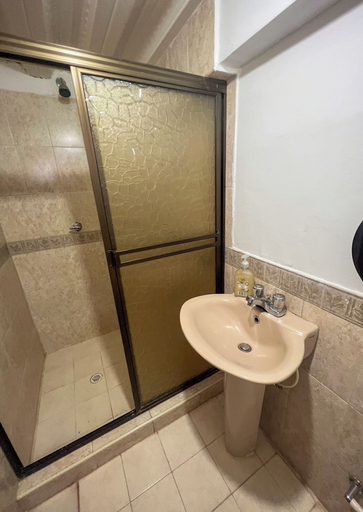 Bathroom 4, La Cosecha Hostal, Santa Rosa de Cabal