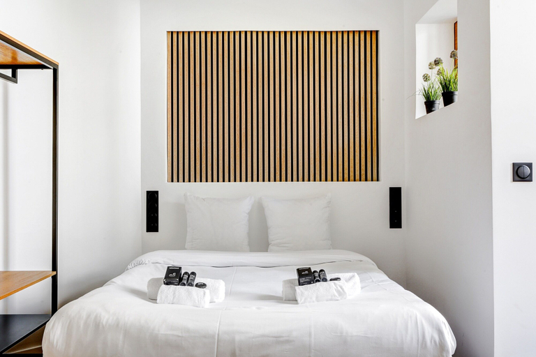 Bedroom 1, Maison Euler, Paris