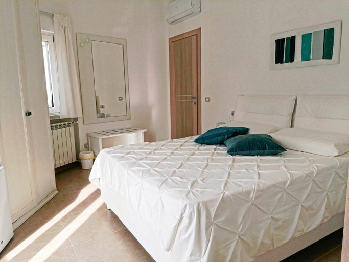 Bedroom 2, Feudo di Castelmozzo, Avellino