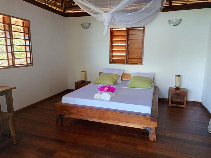 Bedroom 3, Tiki Komba, Diana