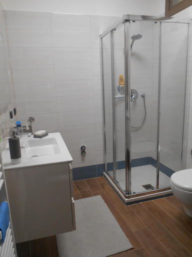 Bathroom 3, Casa Vista Lago, Brescia