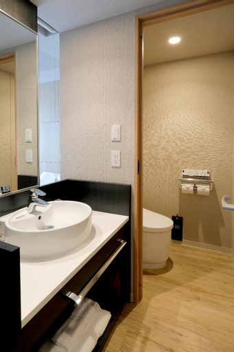 Bathroom 4