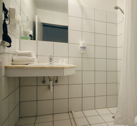 Bathroom 2, Ærø Hotel - Adults only, Ærø