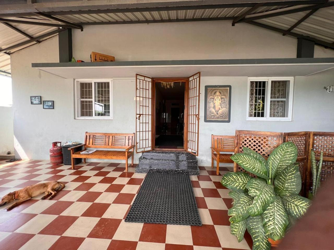 Others 5, Shantham Service Apartments Kinathukadavu Pollachi, Coimbatore