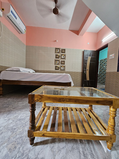 Bedroom 2, Swathi Rooms, Tiruvannamalai