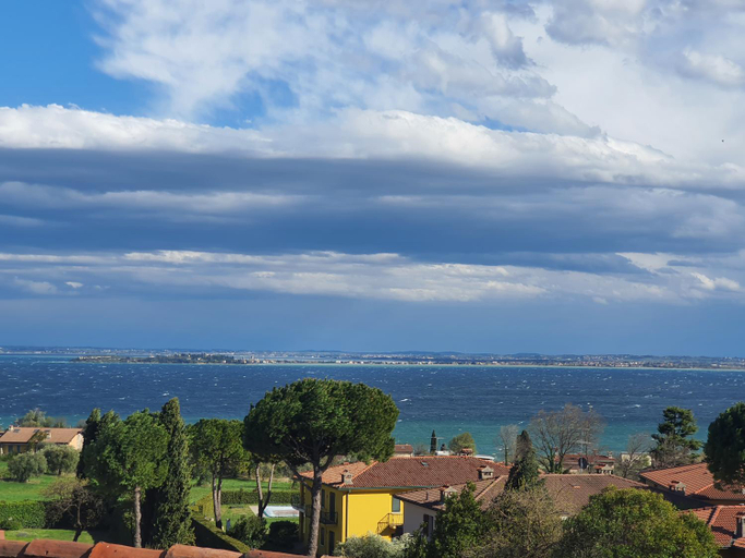 Others 4, Casa Vista Lago, Brescia